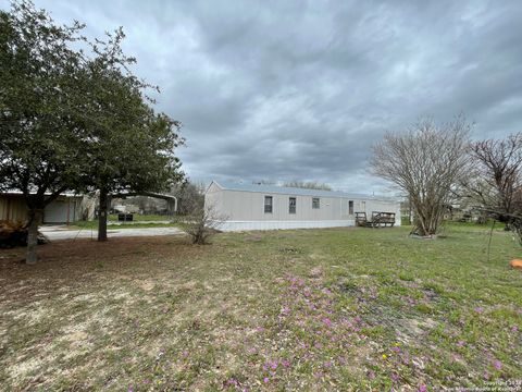 A home in Floresville