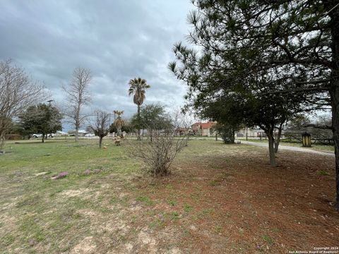 A home in Floresville