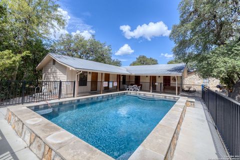 31 Laurel Ln, Concan, TX 78838 - #: 1832909