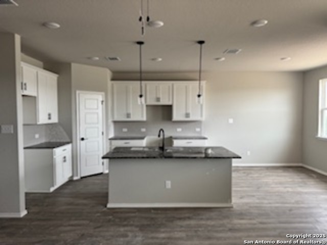 7010 Comanche Cave