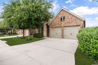 8455 FLINT MDWS San Antonio TX 78254