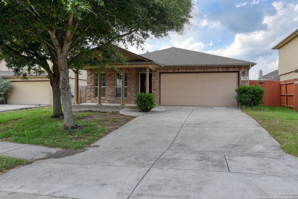 Photo of 114 Arcadia Pl, Cibolo, TX 78108 (MLS # 1867596)