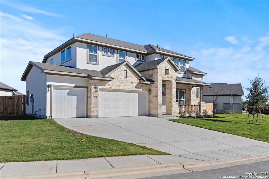 Photo of 421 Canyon Live Oak, Seguin, TX 78155 (MLS # 1880028)