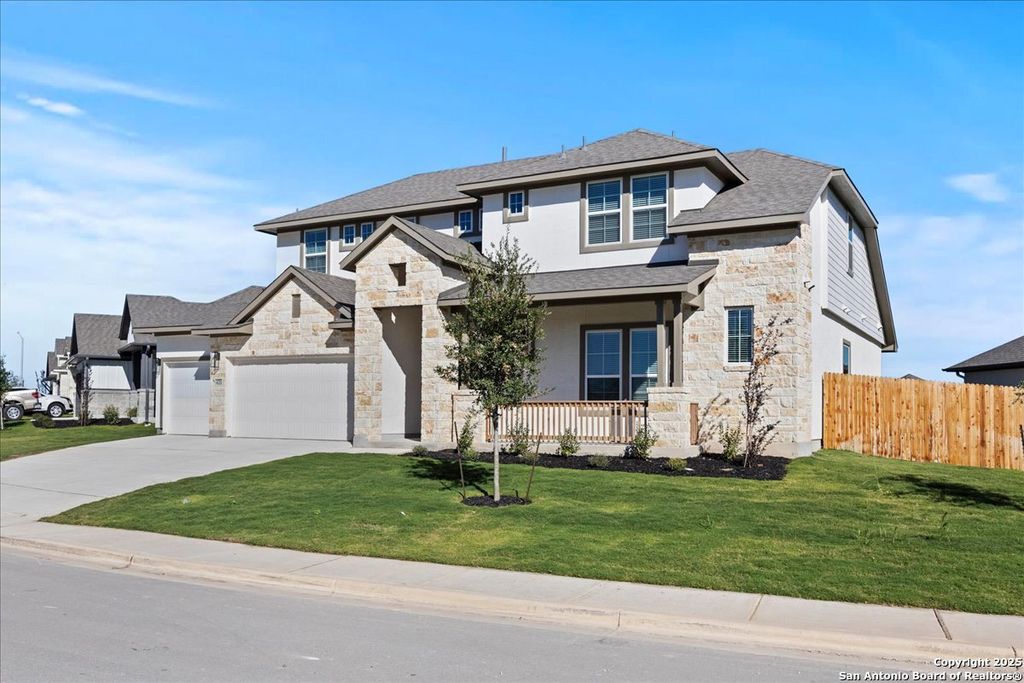 Photo of 421 Canyon Live Oak, Seguin, TX 78155 (MLS # 1880028)