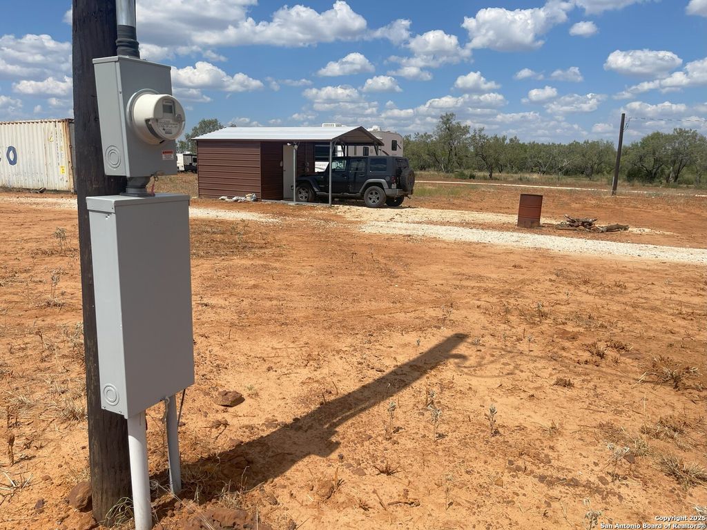 Photo of 659 County Road 106, Floresville, TX 78114 (MLS # 1907567)