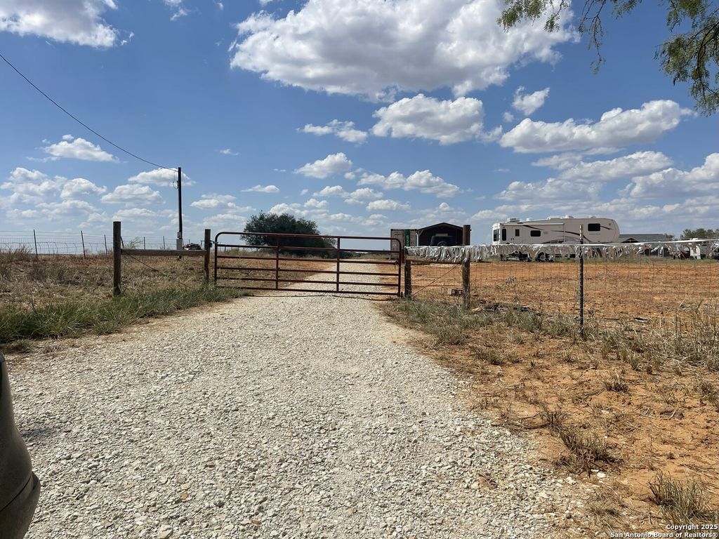 Photo of 659 County Road 106, Floresville, TX 78114 (MLS # 1907567)