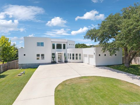 910 Silent Hollow San Antonio TX 78260