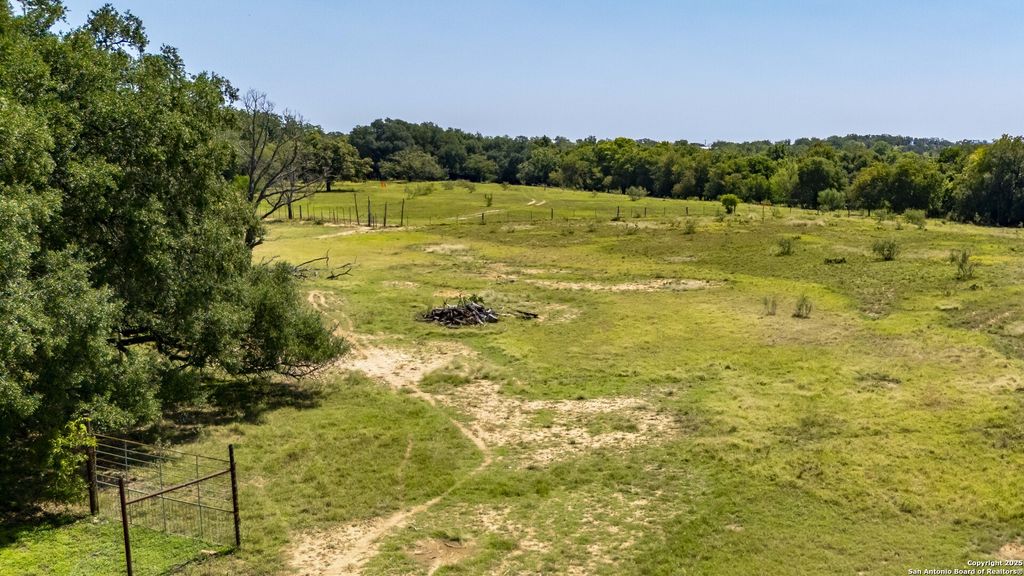 Photo of 485 Ranch Road 1631, Fredericksburg, TX 78624 (MLS # 1908036)