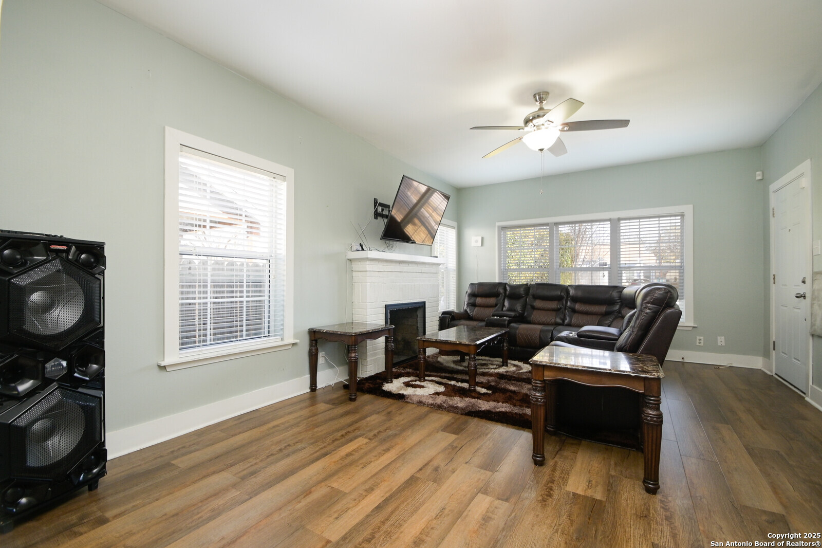 1726 W Mulberry