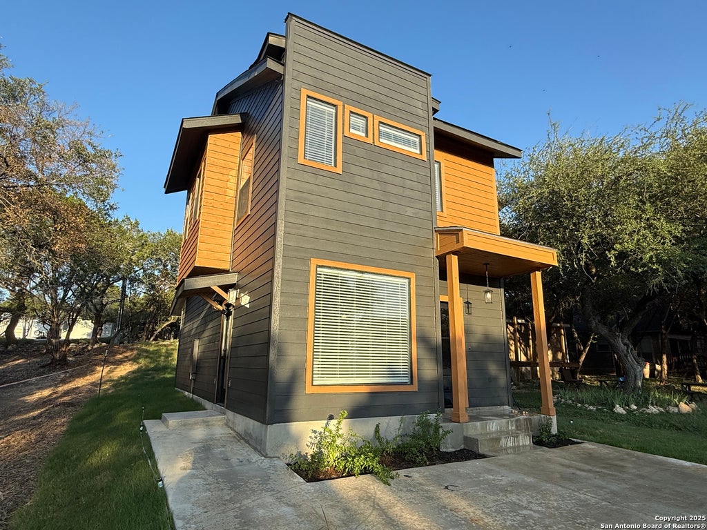 Photo of 1288 Lonesome, Canyon Lake, TX 78133 (MLS # 1931813)