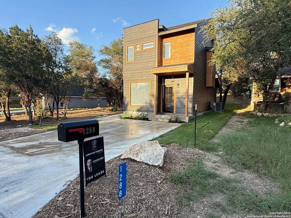 Photo of 1288 Lonesome, Canyon Lake, TX 78133 (MLS # 1931813)