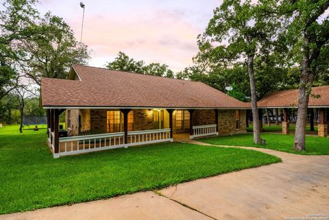 A home in La Vernia