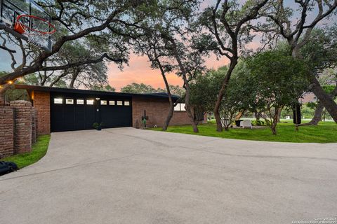 A home in Shavano Park