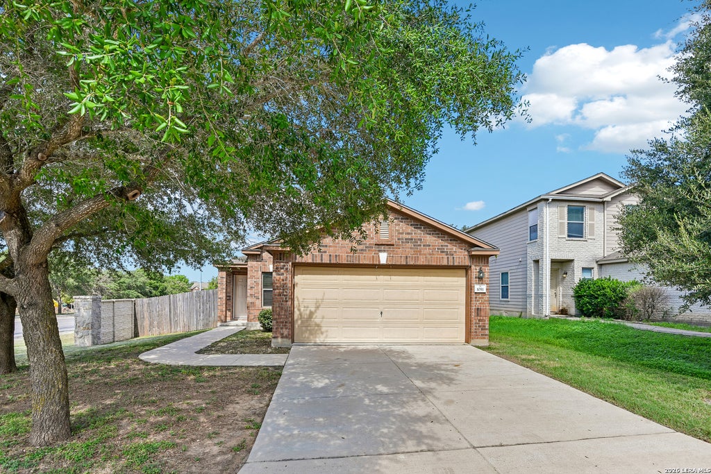 Photo of 1051 SUNDANCE FT, San Antonio, TX 78245 (MLS # 2004991)