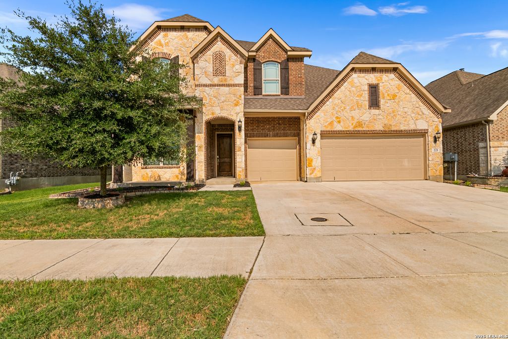 Photo of 221 ASPEN DR, Boerne, TX 78006 (MLS # 1958652)