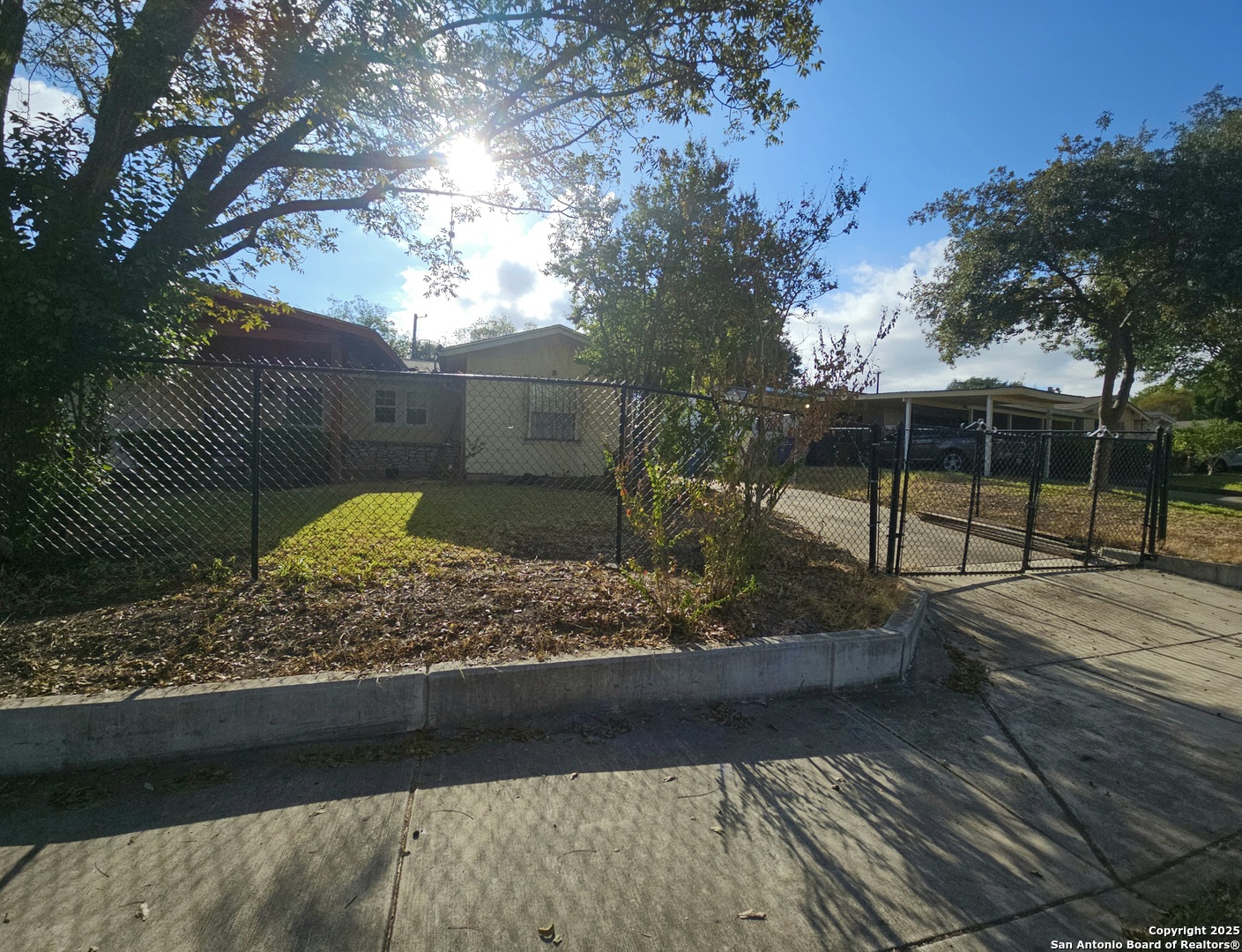 6410 Greencastle St.