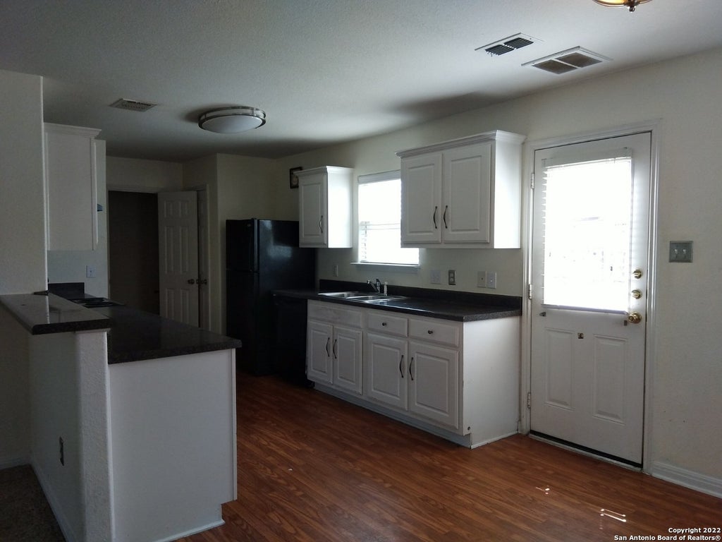 Photo of 5702 Wildcat Cyn, San Antonio, TX 78252 (MLS # 1991121)
