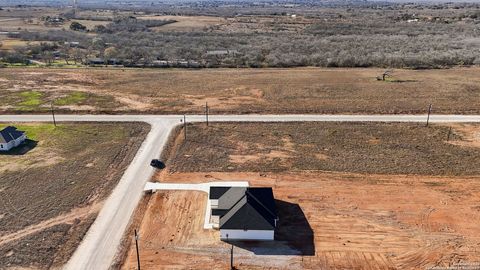 A home in Floresville