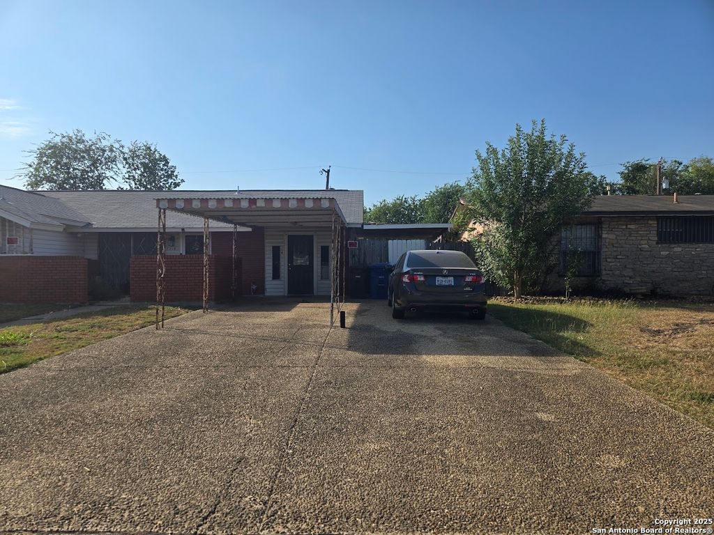 Photo of 7518 Westshire, San Antonio, TX 78227 (MLS # 1916270)