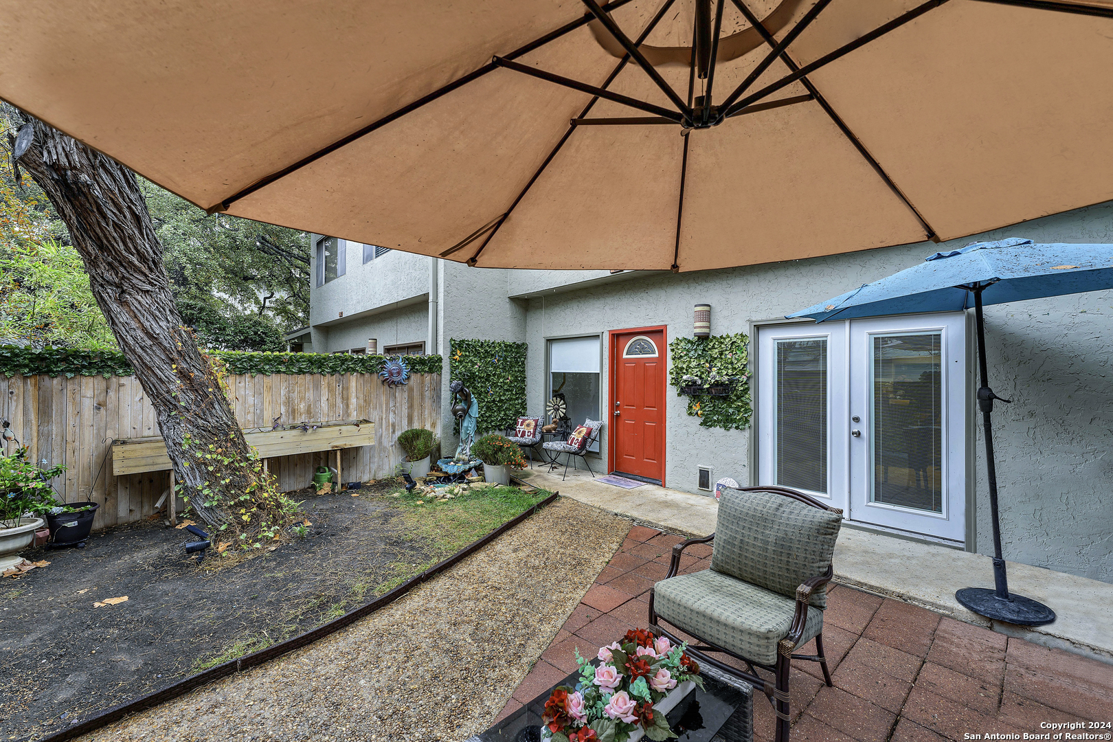 3103 EISENHAUER RD L21