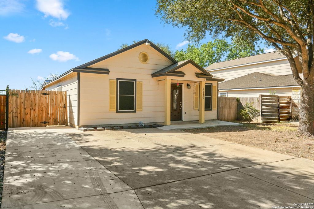 Photo of 5530 Landers Farm, San Antonio, TX 78228 (MLS # 1915608)