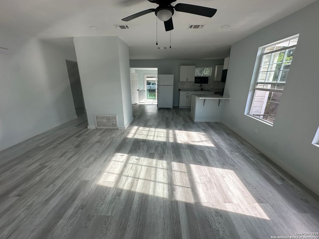 Photo of 710 Sterling, San Antonio, TX 78220 (MLS # 1925570)