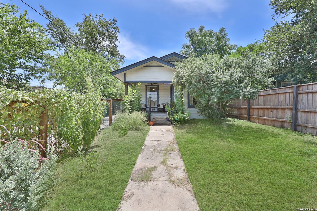 Photo of 608 KENTUCKY AVE, San Antonio, TX 78201 (MLS # 2006895)