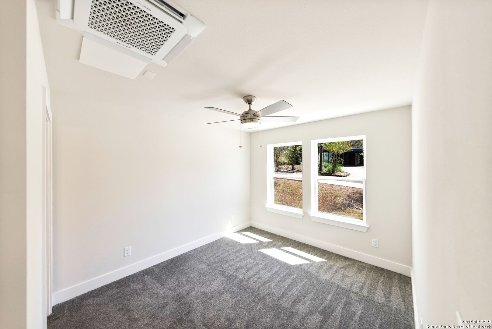419 Ira Avenue 1101