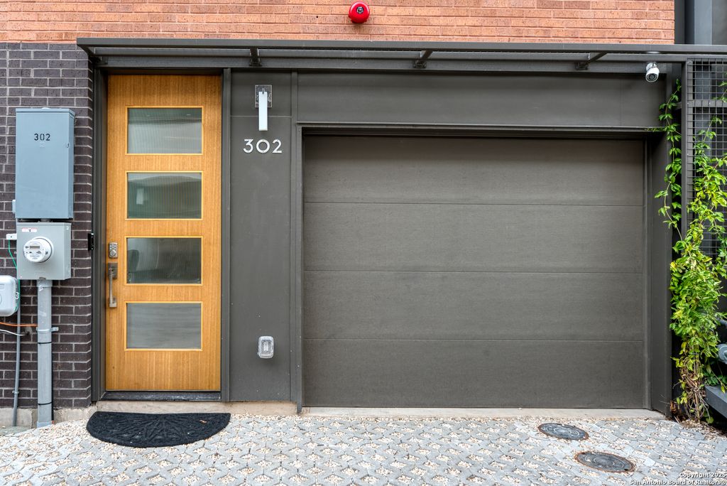 Photo of 318 grayson 302 #302, San Antonio, TX 78212 (MLS # 1943915)