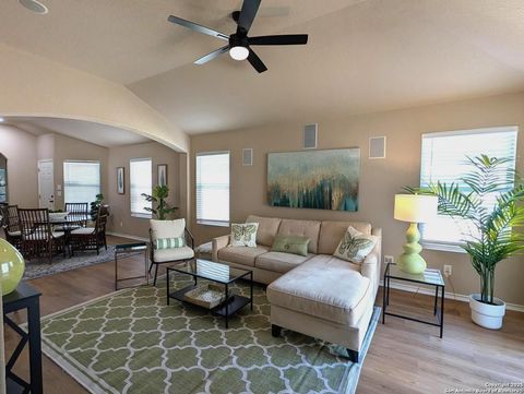 5216 Savory Glen Leon Valley TX 78238