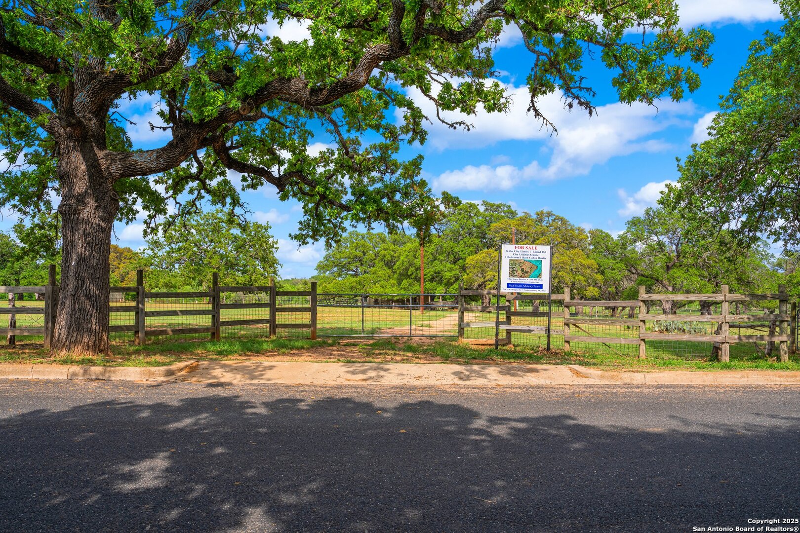 1114 Meadowlark Driv