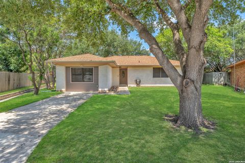 Photo of 139 Navajo Circle, Cibolo, TX 78108 (MLS # 1943922)