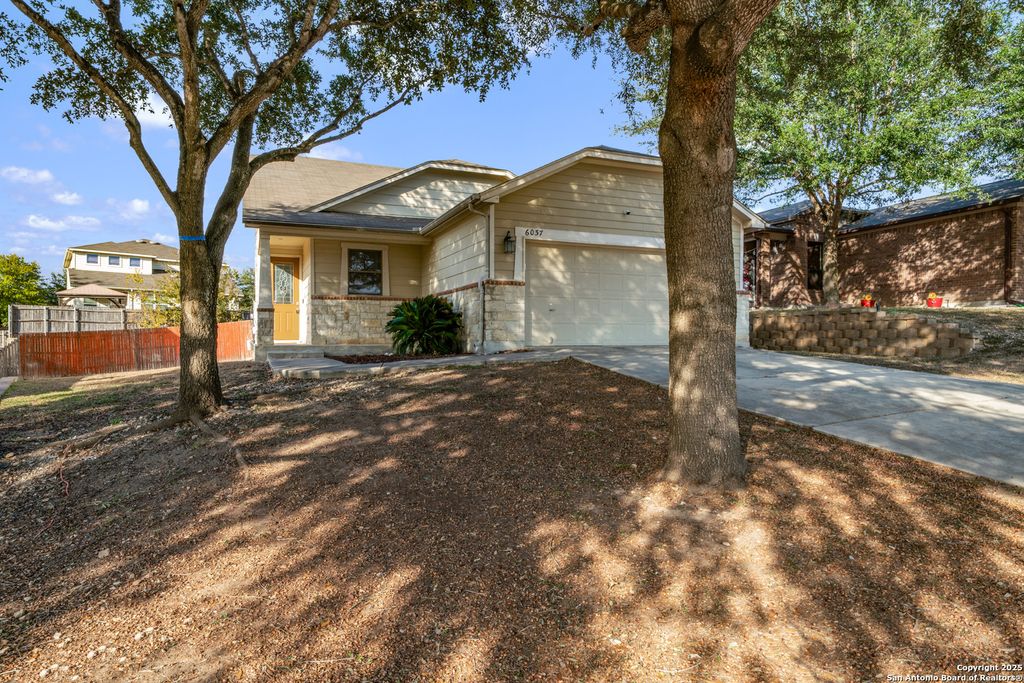 Photo of 6037 Scenic Links, Schertz, TX 78108 (MLS # 1944653)