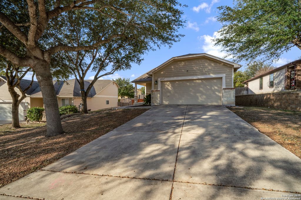 Photo of 6037 Scenic Links, Schertz, TX 78108 (MLS # 1944653)