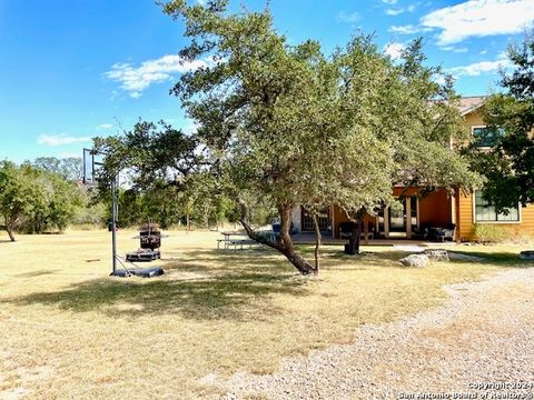 A home in Bandera