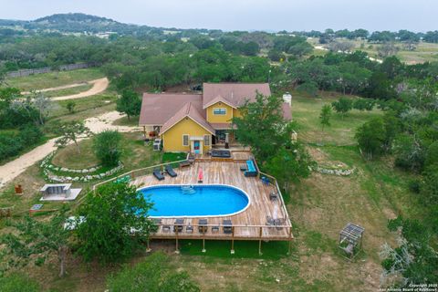 A home in Bandera