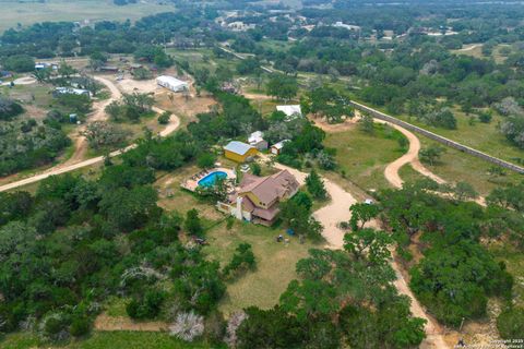 A home in Bandera