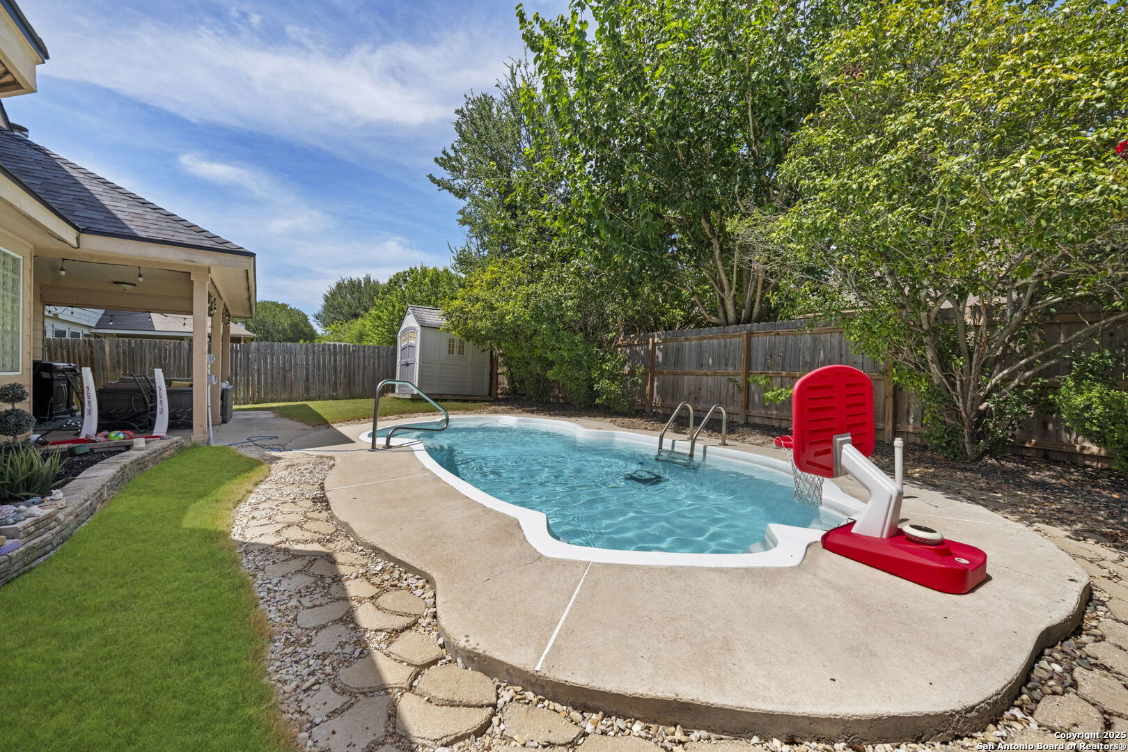 8654 GAVEL DRIVE