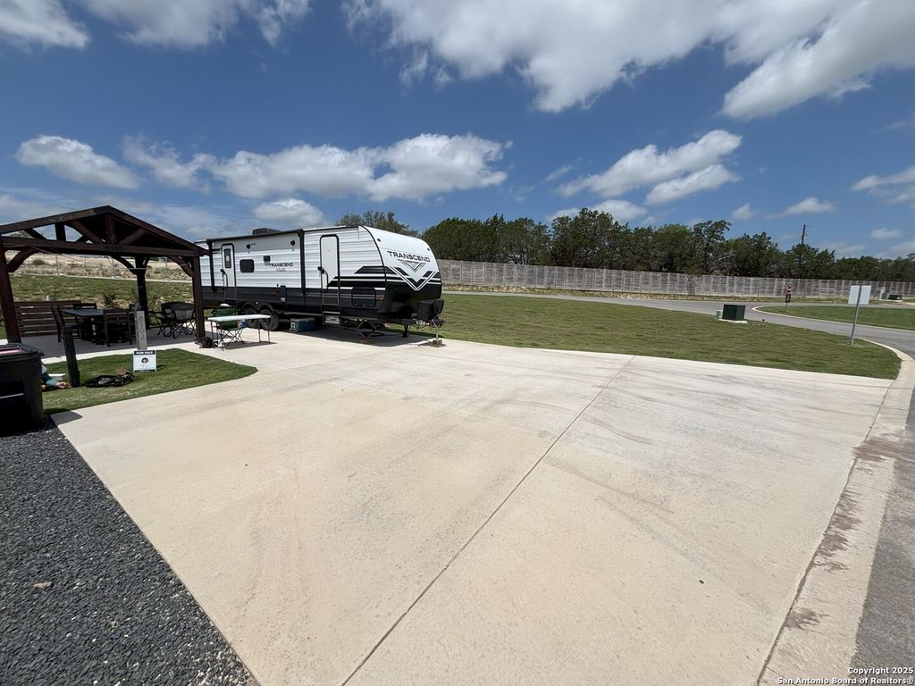 Photo of 5386 Ranch Road 1376 #194, Fredericksburg, TX 78624 (MLS # 1877537)