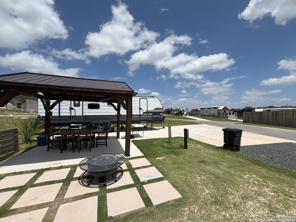 Photo of 5386 Ranch Road 1376 #194, Fredericksburg, TX 78624 (MLS # 1877537)