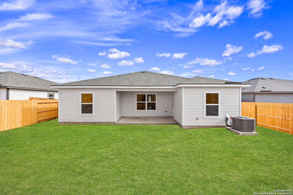 Photo of 16024 Stratford Cove, Lytle, TX 78052 (MLS # 1930236)