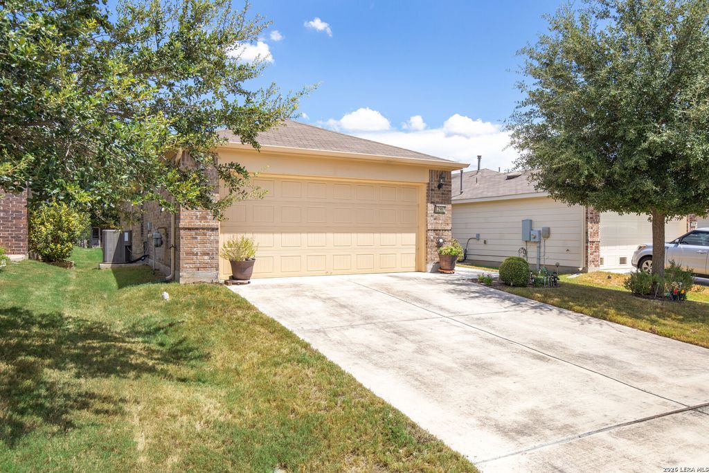 Photo of 12907 Pronghorn Oak, San Antonio, TX 78253 (MLS # 1950315)