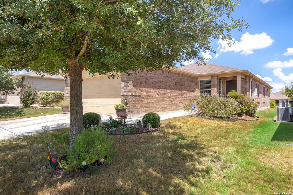 Photo of 12907 Pronghorn Oak, San Antonio, TX 78253 (MLS # 1950315)