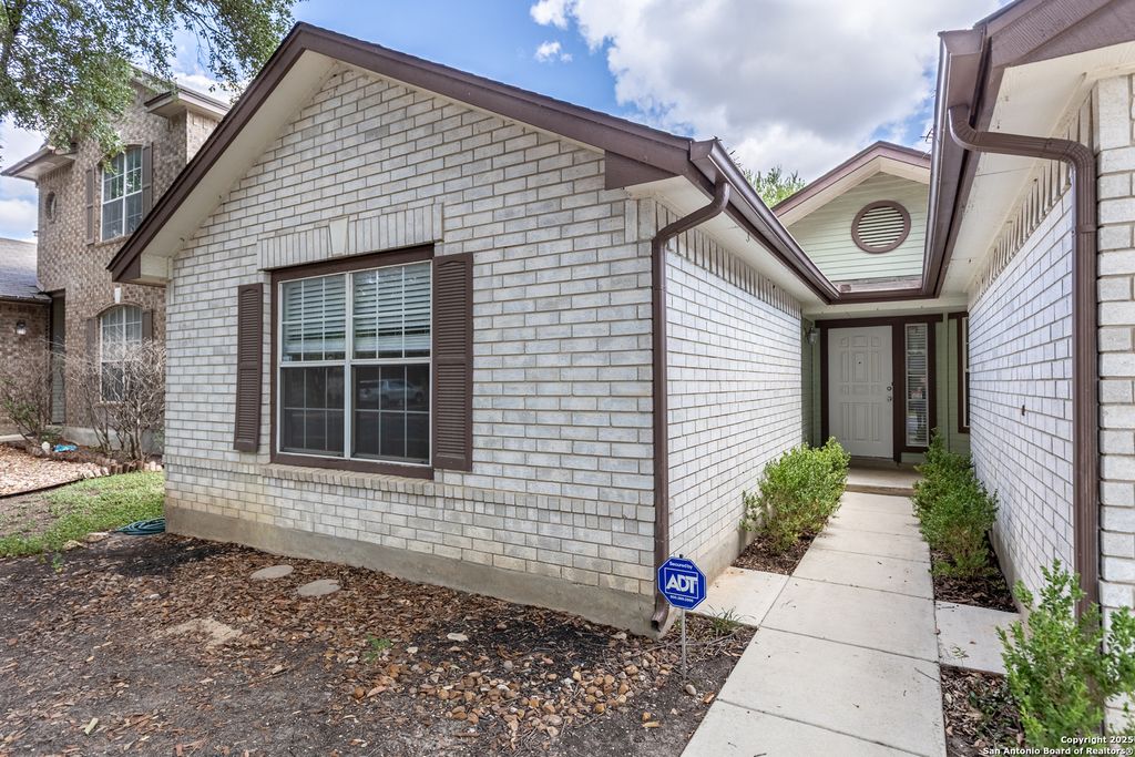 Photo of 11855 knobsby, San Antonio, TX 78253 (MLS # 1896420)