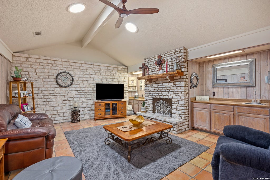 Photo of 2329 Rock Creek, Kerrville, TX 78028 (MLS # 1945572)