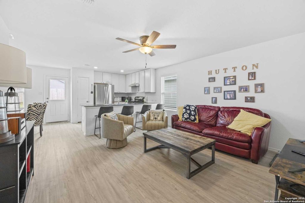 Photo of 108 Ciarans Crossing, Fredericksburg, TX 78624 (MLS # 1882124)