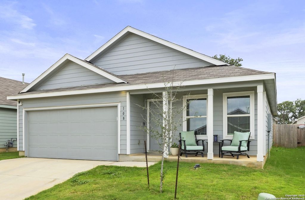 Photo of 108 Ciarans Crossing, Fredericksburg, TX 78624 (MLS # 1882124)