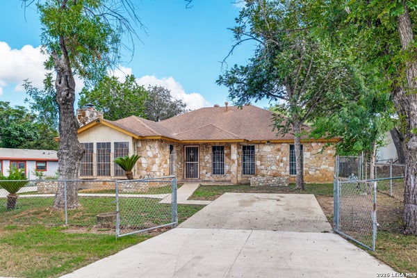 5111 FEDORA DR, SAN ANTONIO, TX 78242 - Image 07fac7b20e92bfe535f6edc4f3da531e/2370785956