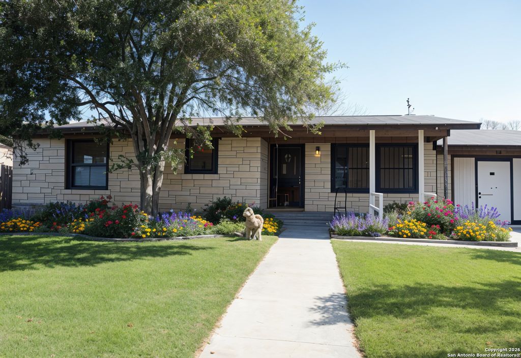 Photo of 446 Concord, San Antonio, TX 78201 (MLS # 1934808)
