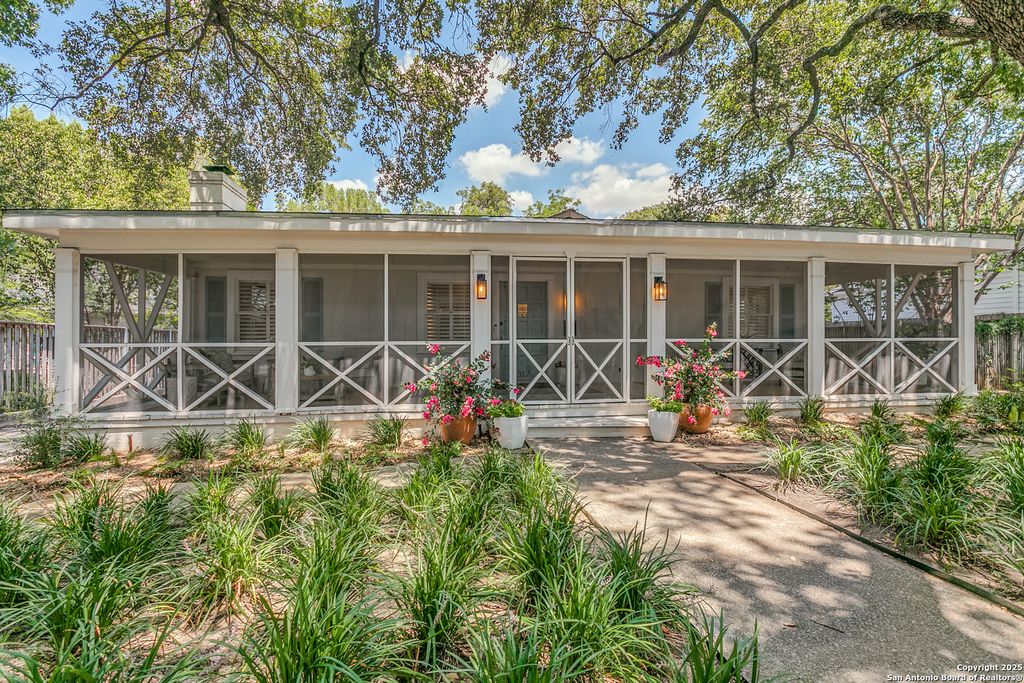 Photo of 317 Arcadia, Terrell Hills, TX 78209 (MLS # 1890527)